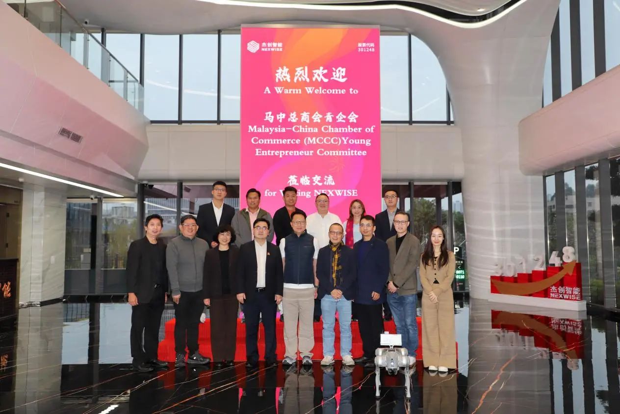 d3586f13f0373ee0a7ccc44716feed98